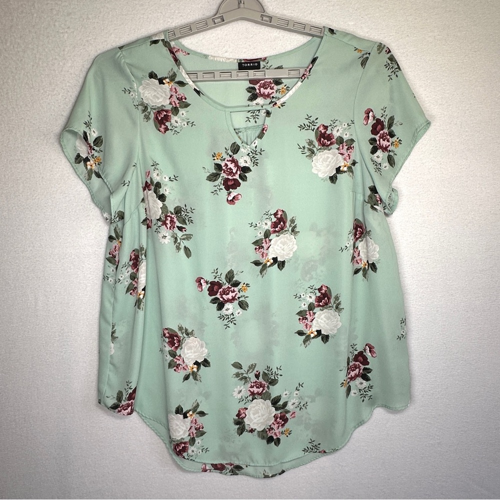 Torrid Floral Sheer Top 2 18/20 2X Mint Green Flowers Short Sleeves Blouse